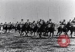 Standbild montiert Französische Kavallerie Frankreich, 1916, aus Sekunde 23 historischem Filmmaterial Videoclip 65675027508