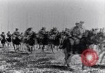 Standbild montiert Französische Kavallerie Frankreich, 1916, aus Sekunde 27 historischem Filmmaterial Videoclip 65675027508