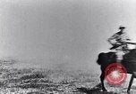 Standbild montiert Französische Kavallerie Frankreich, 1916, aus Sekunde 31 historischem Filmmaterial Videoclip 65675027508