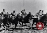 Standbild montiert Französische Kavallerie Frankreich, 1916, aus Sekunde 38 historischem Filmmaterial Videoclip 65675027508