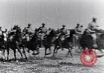 Standbild montiert Französische Kavallerie Frankreich, 1916, aus Sekunde 40 historischem Filmmaterial Videoclip 65675027508