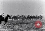 Standbild montiert Französische Kavallerie Frankreich, 1916, aus Sekunde 45 historischem Filmmaterial Videoclip 65675027508