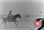 Standbild montiert Französische Kavallerie Frankreich, 1916, aus Sekunde 51 historischem Filmmaterial Videoclip 65675027508