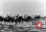 Standbild montiert Französische Kavallerie Frankreich, 1916, aus Sekunde 56 historischem Filmmaterial Videoclip 65675027508