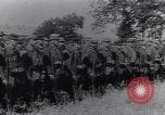 Immagine di Reggimento francese di ritorno dalla parte anteriore Francia, 1917, secondo 61 filmato di repertorio 65675027514