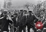 Immagine di Prigionieri di guerra tedeschi Francia, 1917, secondo 36 filmato di repertorio 65675027518