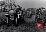 Image Les officiers britanniques de haut rang sur la tournée d'inspection à l'avant France, 1915, de la seconde 11 séquences d'archives historiques vidéo 65675027524
