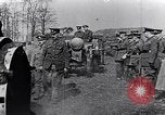 Image Les officiers britanniques de haut rang sur la tournée d'inspection à l'avant France, 1915, de la seconde 17 séquences d'archives historiques vidéo 65675027524