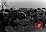 Image Les officiers britanniques de haut rang sur la tournée d'inspection à l'avant France, 1915, de la seconde 28 séquences d'archives historiques vidéo 65675027524