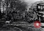 Image Les officiers britanniques de haut rang sur la tournée d'inspection à l'avant France, 1915, de la seconde 34 séquences d'archives historiques vidéo 65675027524