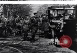 Image Les officiers britanniques de haut rang sur la tournée d'inspection à l'avant France, 1915, de la seconde 42 séquences d'archives historiques vidéo 65675027524