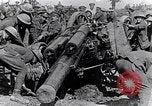 Immagine di British 60 pounder pezzo di campo Fiandre, 1916, secondo 26 filmato di repertorio 65675027528