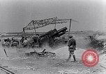 Image des unités d'artillerie britannique France, 1916, de la seconde 9 séquences d'archives historiques vidéo 65675027530
