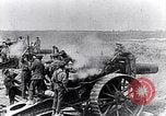 Immagine di Il francese fire 370mm obice ferroviario Francia, 1917, secondo 22 filmato di repertorio 65675027532