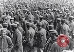 Image des prisonniers de guerre allemands France, 1917, de la seconde 12 séquences d'archives historiques vidéo 65675027535