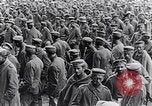 Image des prisonniers de guerre allemands France, 1917, de la seconde 15 séquences d'archives historiques vidéo 65675027535