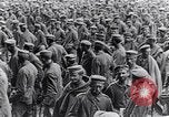 Image des prisonniers de guerre allemands France, 1917, de la seconde 16 séquences d'archives historiques vidéo 65675027535