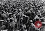 Image des prisonniers de guerre allemands France, 1917, de la seconde 23 séquences d'archives historiques vidéo 65675027535