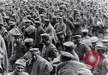 Image des prisonniers de guerre allemands France, 1917, de la seconde 27 séquences d'archives historiques vidéo 65675027535