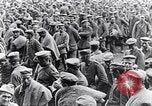 Image des prisonniers de guerre allemands France, 1917, de la seconde 29 séquences d'archives historiques vidéo 65675027535