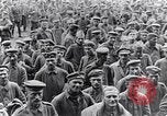 Image des prisonniers de guerre allemands France, 1917, de la seconde 51 séquences d'archives historiques vidéo 65675027535