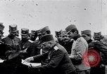 Standbild serbische Generäle review serbische Soldaten Ersten Weltkrieg Thessaloniki Griechenland, 1917, aus Sekunde 11 historischem Filmmaterial Videoclip 65675027538