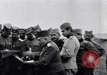 Standbild serbische Generäle review serbische Soldaten Ersten Weltkrieg Thessaloniki Griechenland, 1917, aus Sekunde 16 historischem Filmmaterial Videoclip 65675027538