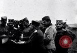 Standbild serbische Generäle review serbische Soldaten Ersten Weltkrieg Thessaloniki Griechenland, 1917, aus Sekunde 19 historischem Filmmaterial Videoclip 65675027538