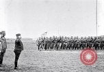 Standbild serbische Generäle review serbische Soldaten Ersten Weltkrieg Thessaloniki Griechenland, 1917, aus Sekunde 40 historischem Filmmaterial Videoclip 65675027538