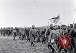 Standbild serbische Generäle review serbische Soldaten Ersten Weltkrieg Thessaloniki Griechenland, 1917, aus Sekunde 52 historischem Filmmaterial Videoclip 65675027538