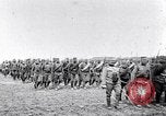 Standbild serbische Generäle review serbische Soldaten Ersten Weltkrieg Thessaloniki Griechenland, 1917, aus Sekunde 59 historischem Filmmaterial Videoclip 65675027538