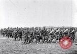 Standbild serbische Generäle review serbische Soldaten Ersten Weltkrieg Thessaloniki Griechenland, 1917, aus Sekunde 61 historischem Filmmaterial Videoclip 65675027538