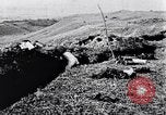 Image Première Guerre Mondiale tranchée et morts soldat autrichien Front de l'Est, 1917, de la seconde 20 séquences d'archives historiques vidéo 65675027539