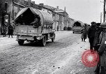 Standbild Verstärkung der französischen Truppen Kopf zu Ersten Weltkrieg vorne Frankreich, 1917, aus Sekunde 41 historischem Filmmaterial Videoclip 65675027540