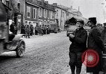 Standbild Verstärkung der französischen Truppen Kopf zu Ersten Weltkrieg vorne Frankreich, 1917, aus Sekunde 56 historischem Filmmaterial Videoclip 65675027540