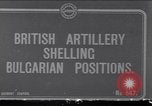 Standbild britische Soldaten feuern Artillerie an bulgarische Kräfte Ersten Weltkrieg Bulgarien, 1917, aus Sekunde 1 historischem Filmmaterial Videoclip 65675027541