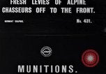 Image Chasseurs Alpins marching in Première Guerre Mondiale France, 1917, de la seconde 1 séquences d'archives historiques vidéo 65675027542