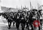 Image Chasseurs Alpins marching in Première Guerre Mondiale France, 1917, de la seconde 17 séquences d'archives historiques vidéo 65675027542