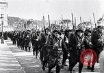 Image Chasseurs Alpins marching in Première Guerre Mondiale France, 1917, de la seconde 21 séquences d'archives historiques vidéo 65675027542