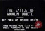 Standbild Französische und britische Infanterie in der Schlacht von Moulin Briete Ersten Weltkrieg Belgien, 1916, aus Sekunde 4 historischem Filmmaterial Videoclip 65675027544