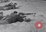Standbild Französische und britische Infanterie in der Schlacht von Moulin Briete Ersten Weltkrieg Belgien, 1916, aus Sekunde 51 historischem Filmmaterial Videoclip 65675027544