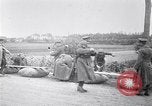 Image radeaux faite de perches et de sacs de toile Belgique, 1915, de la seconde 23 séquences d'archives historiques vidéo 65675027547