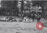 Immagine di Equestrians Inghilterra, 1916, secondo 4 filmato di repertorio 65675027554