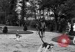 Immagine di Equestrians Inghilterra, 1916, secondo 13 filmato di repertorio 65675027554