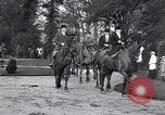 Immagine di Equestrians Inghilterra, 1916, secondo 26 filmato di repertorio 65675027554