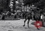 Immagine di Equestrians Inghilterra, 1916, secondo 32 filmato di repertorio 65675027554