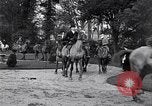 Immagine di Equestrians Inghilterra, 1916, secondo 36 filmato di repertorio 65675027554