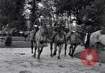 Immagine di Equestrians Inghilterra, 1916, secondo 38 filmato di repertorio 65675027554