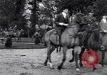 Immagine di Equestrians Inghilterra, 1916, secondo 39 filmato di repertorio 65675027554
