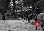 Immagine di Equestrians Inghilterra, 1916, secondo 40 filmato di repertorio 65675027554